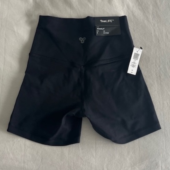 NWT Aritzia TNA Golden Cheeky Hi-Rise 5" Shorts Bike Shorts Yoga Pilates Size S - Picture 5 of 6
